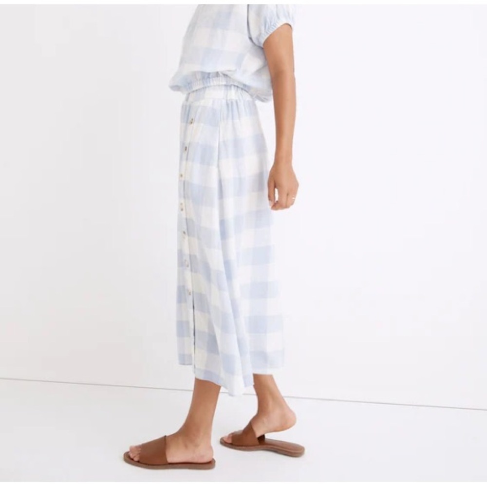 Madewell Linen-Blend Side-Button Midi Skirt in Gingham Check - Picture 3 of 12